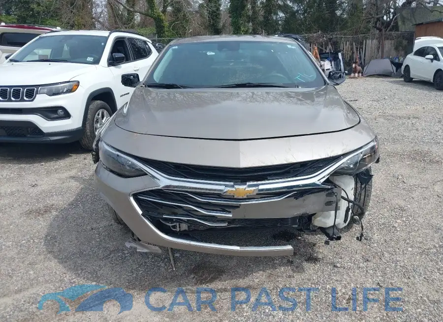 1G1ZB5ST3PF253562# 12