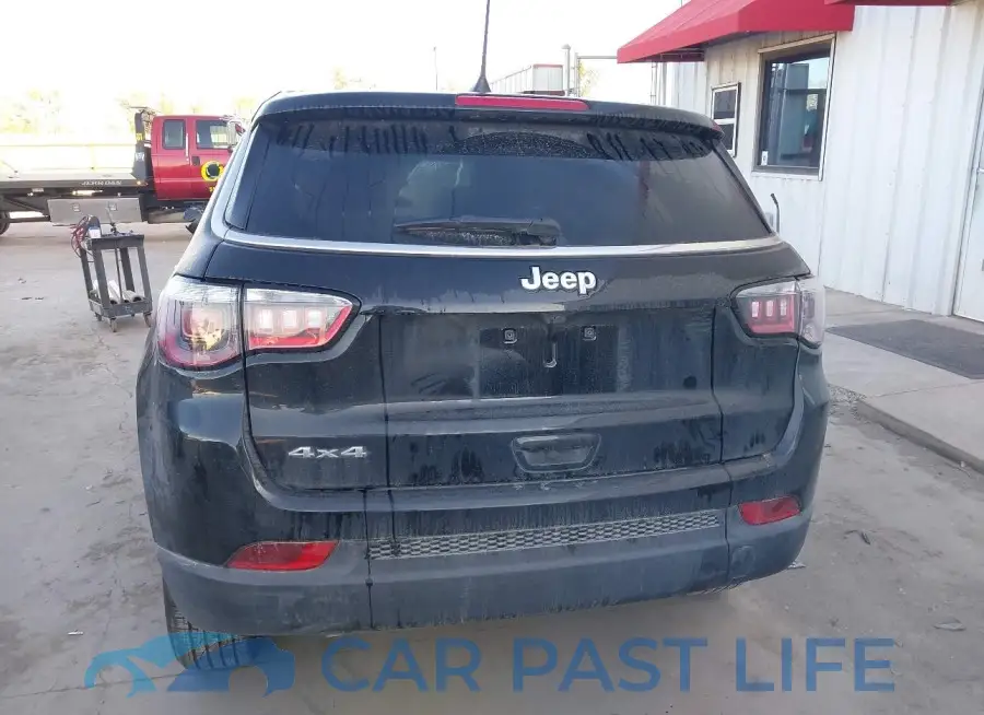 3C4NJDAN2RT168677# 17