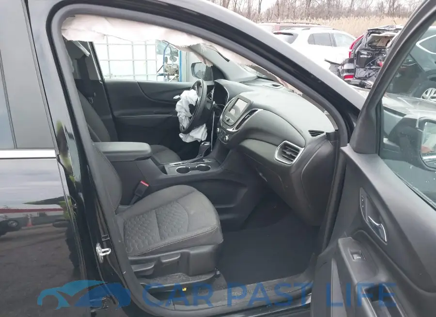 2GNAXKEV1M6121947# 5