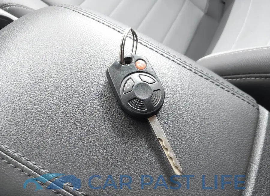 1FMCU0GX1GUC61575# 11
