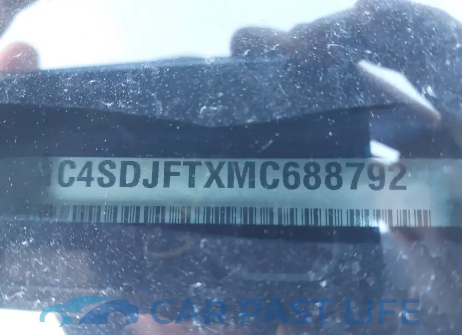 1C4SDJFTXMC688792# 9