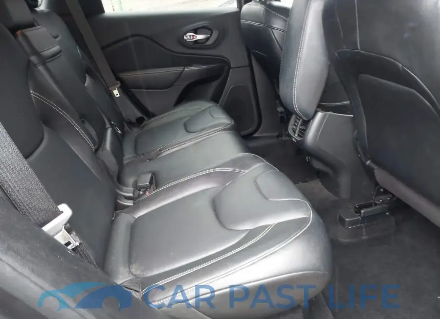 1C4PJMDS2FW523010# 8