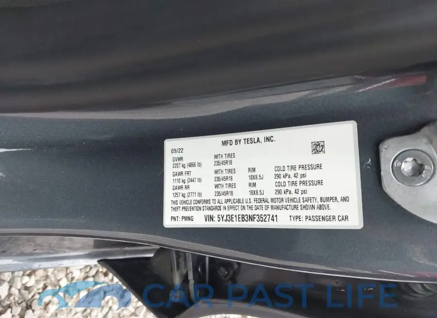 5YJ3E1EB3NF352741# 9