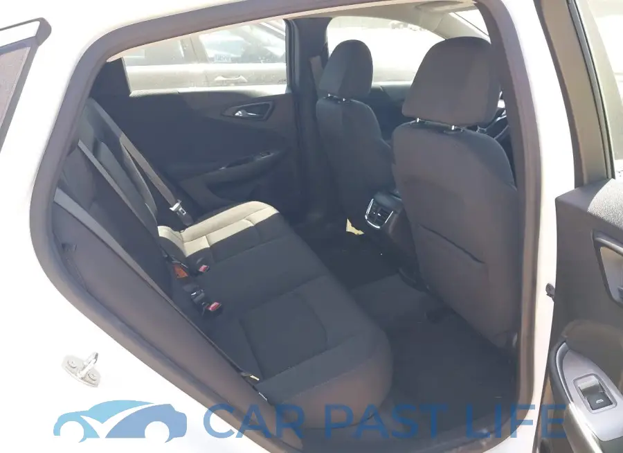 1G1ZD5ST1PF242599# 8