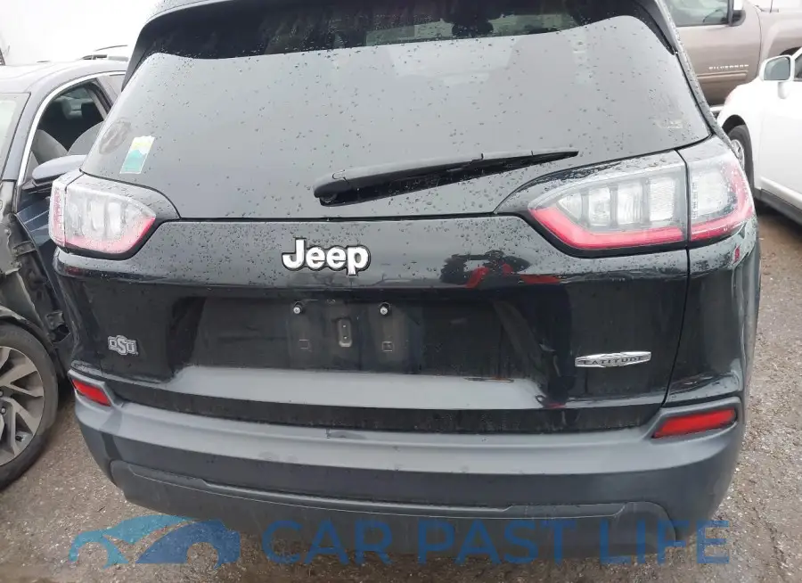 1C4PJLCB4KD220229# 16