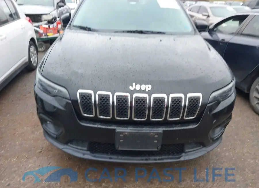 1C4PJLCB4KD220229# 12