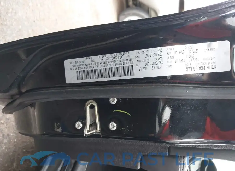 1C4PJLCB4KD220229# 9