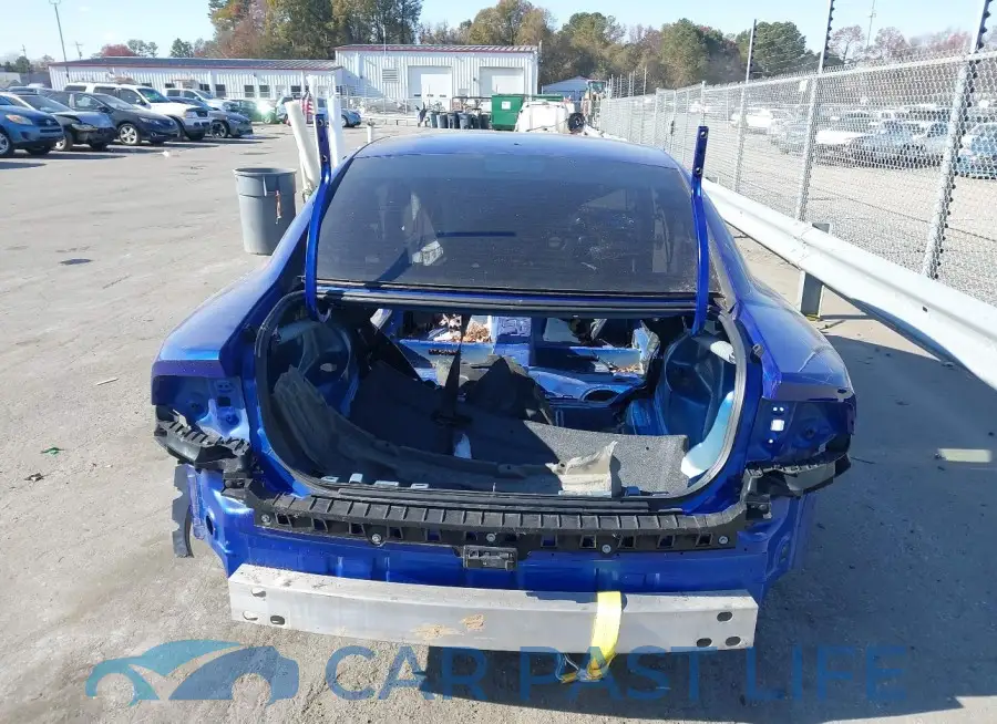 2C3CDXGJ8MH557706# 15