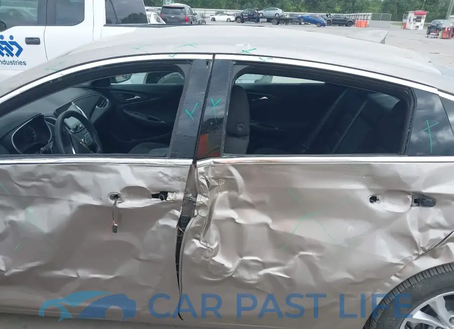 1G1ZD5ST3SF112672# 14