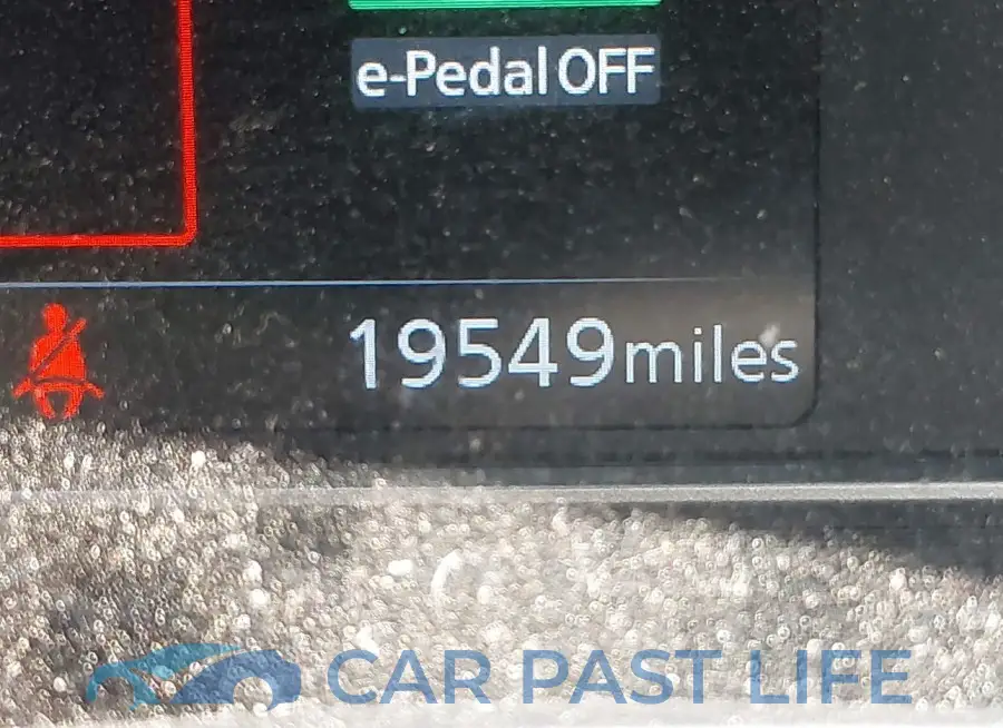 1N4AZ1CV9NC561705# 15