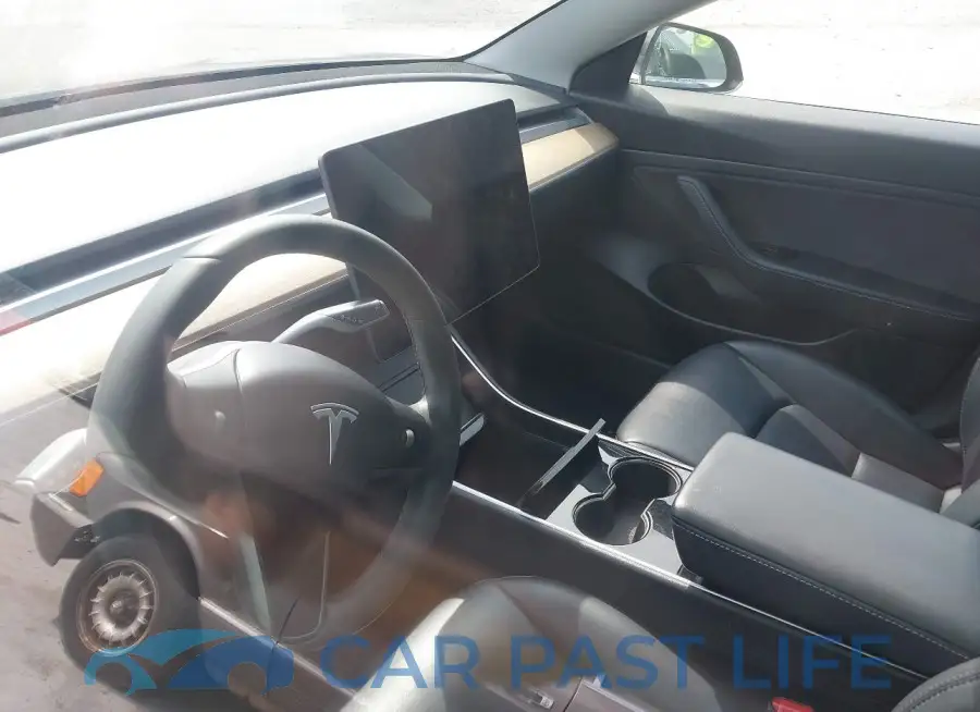 5YJ3E1EAXLF643807# 7