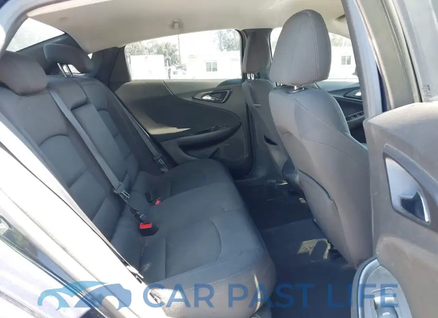 1G1ZB5ST3JF101238# 8