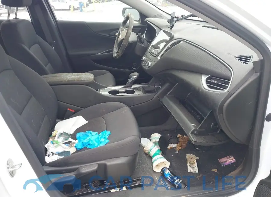 1G1ZD5ST6PF179886# 5