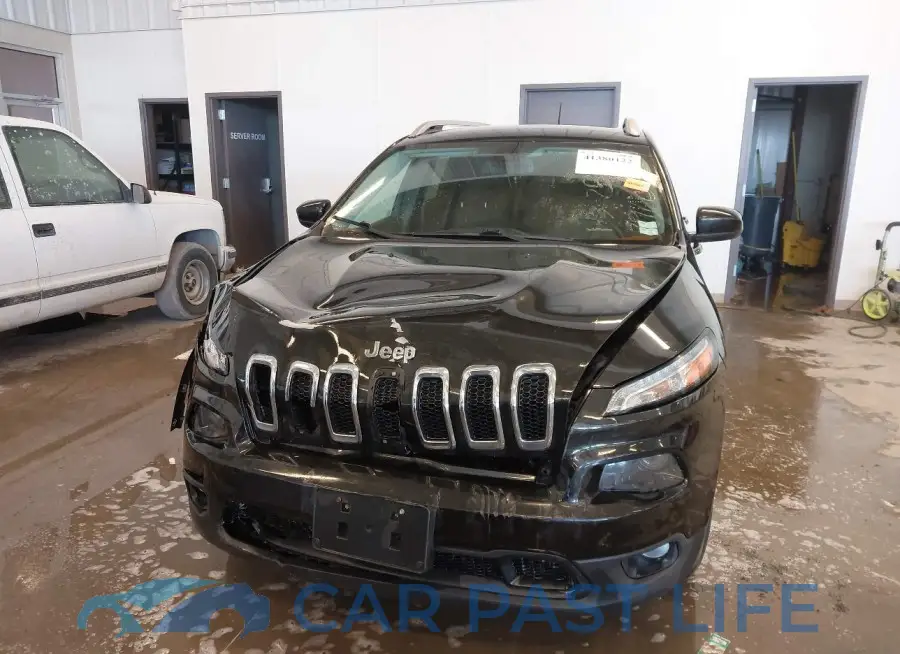 1C4PJLCB9FW536767# 12