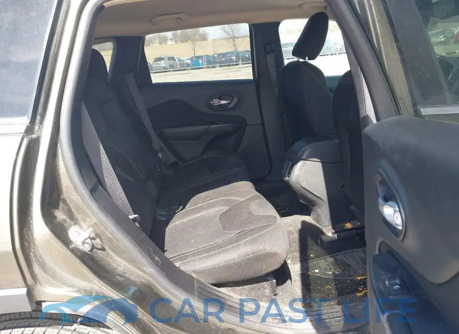 1C4PJMCS9FW588826# 8