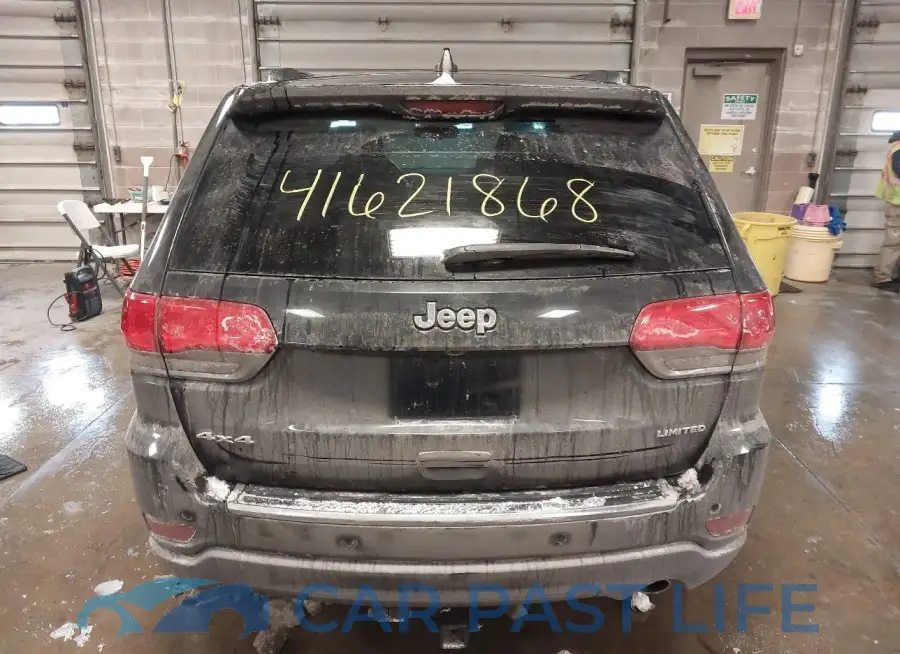 1C4RJFBG2FC100352# 16