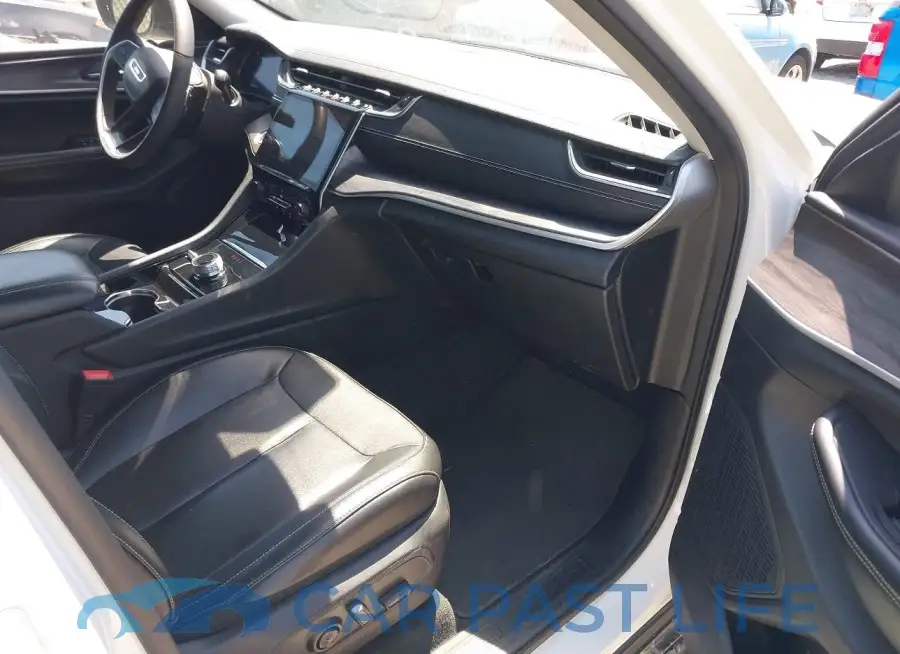 1C4RJHBG8PC512692# 5