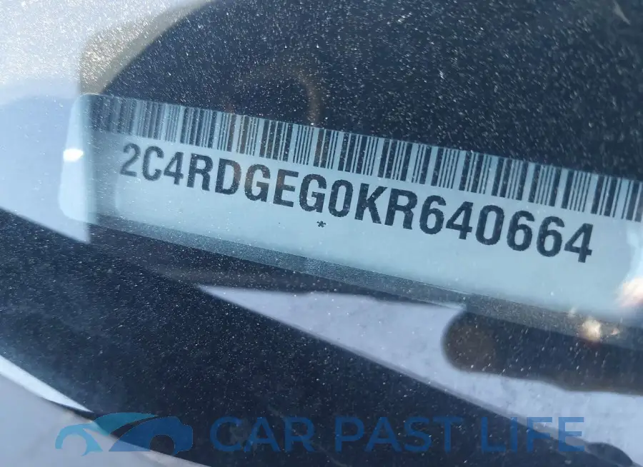 2C4RDGEG0KR640664# 17