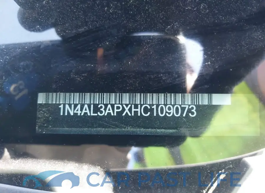 1N4AL3APXHC109073# 17