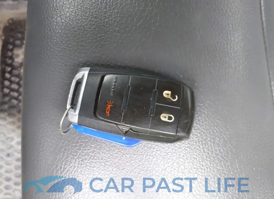 3C7WRTAL2LG225758# 10