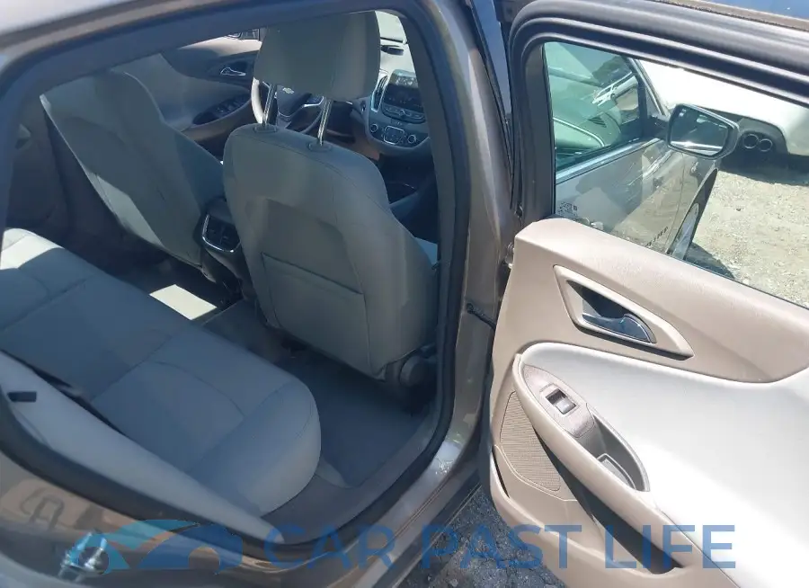 1G1ZD5ST1PF139747# 8