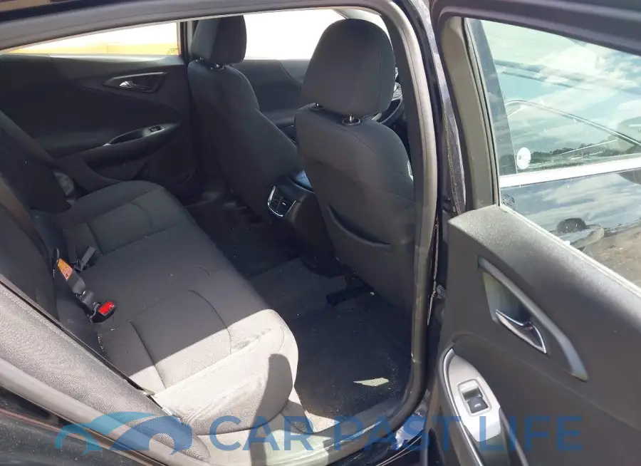 1G1ZD5ST5RF132996# 8
