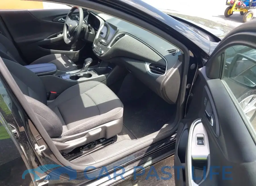 1G1ZD5ST5RF132996# 5