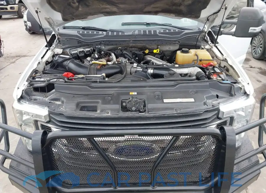 1FT8W3BT0HEE82722# 9