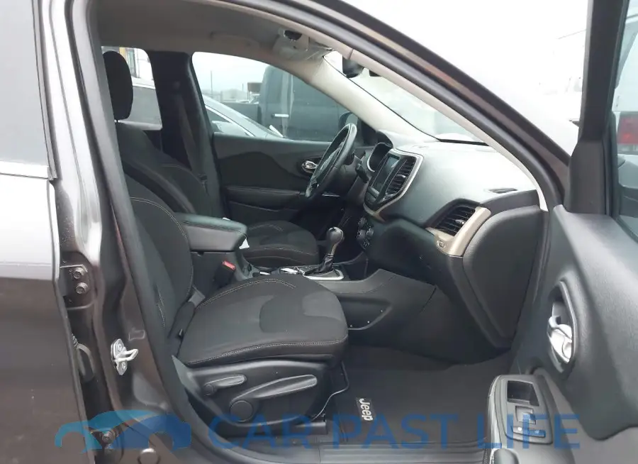 1C4PJLCB6FW547788# 5