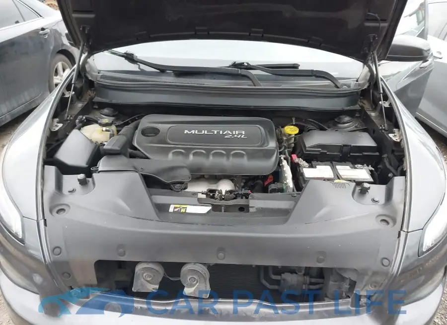 1C4PJLCB6FW547788# 10