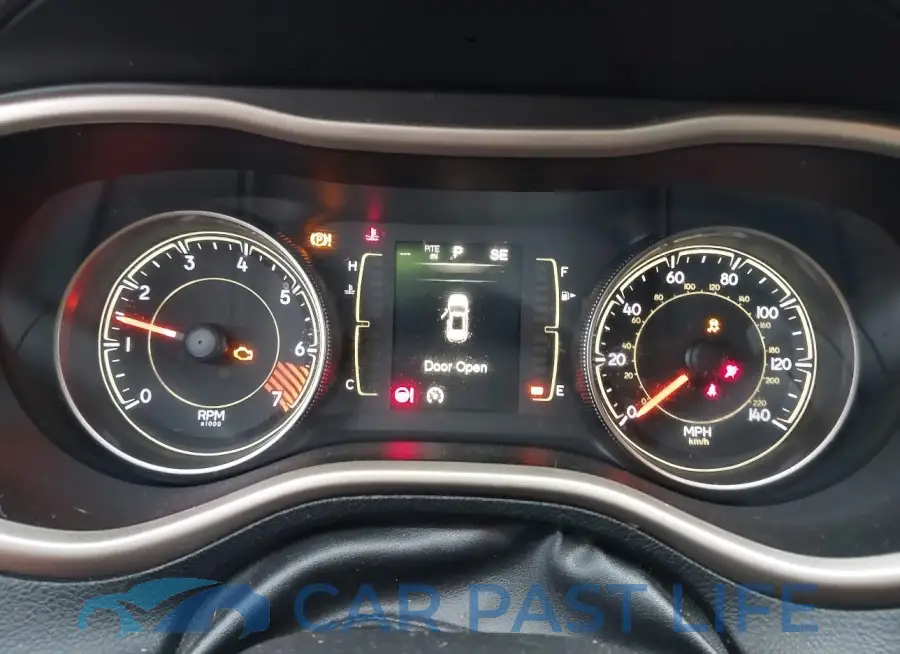 1C4PJLCB6FW547788# 7