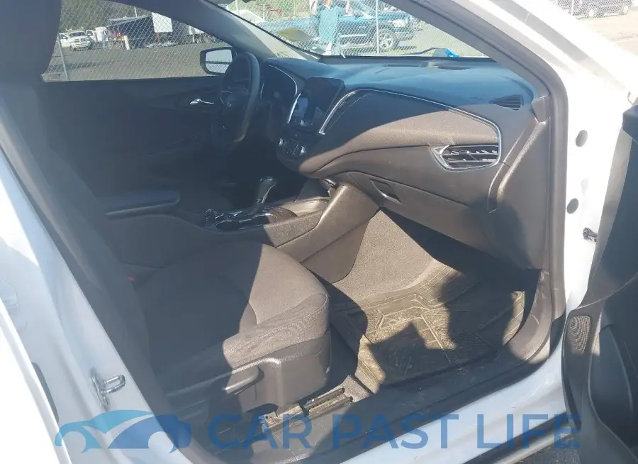 1G1ZD5ST8KF113767# 5