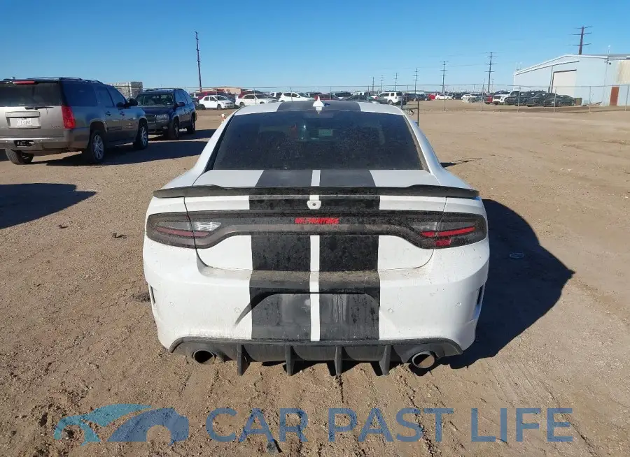 2C3CDXCT4MH588104# 16