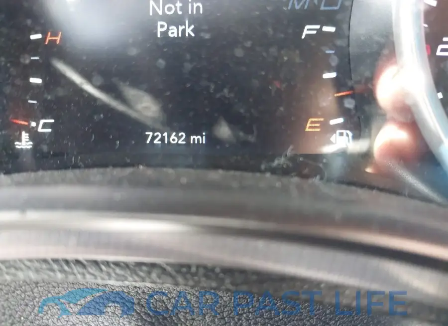 2C3CDXCT4MH588104# 15