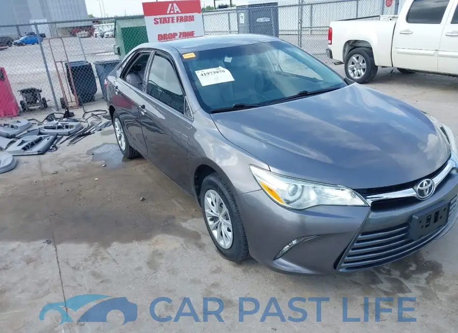 4T1BF1FKXHU348832# 1