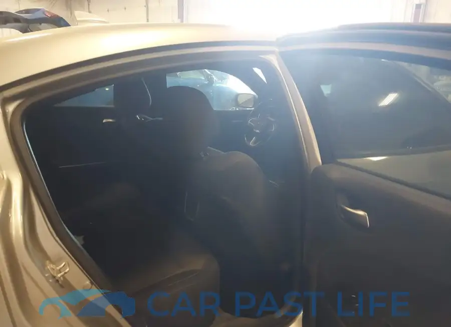 2C3CDXHG0FH851638# 7