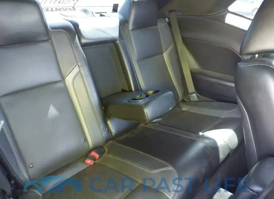 2C3CDZAG7GH353301# 8