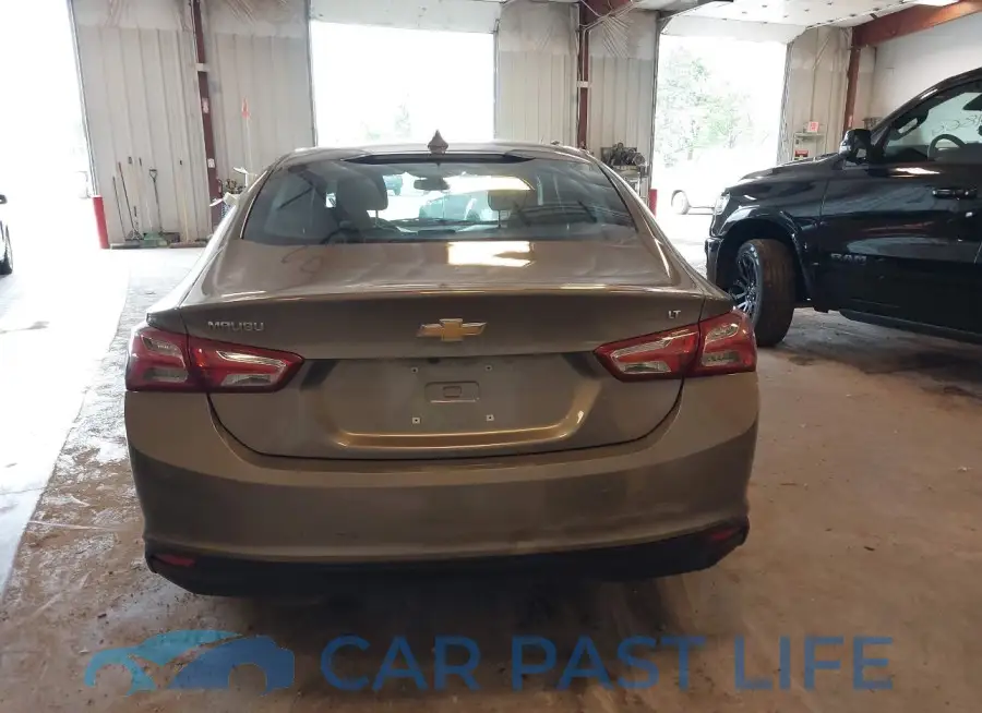 1G1ZD5ST1LF069404# 16
