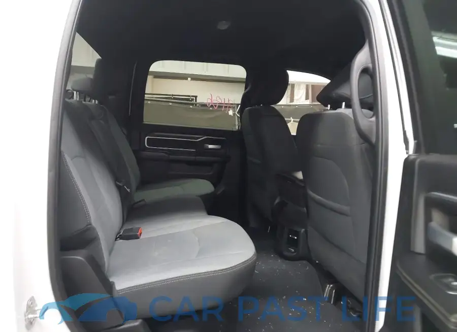 3C6UR5DL1RG338595# 8