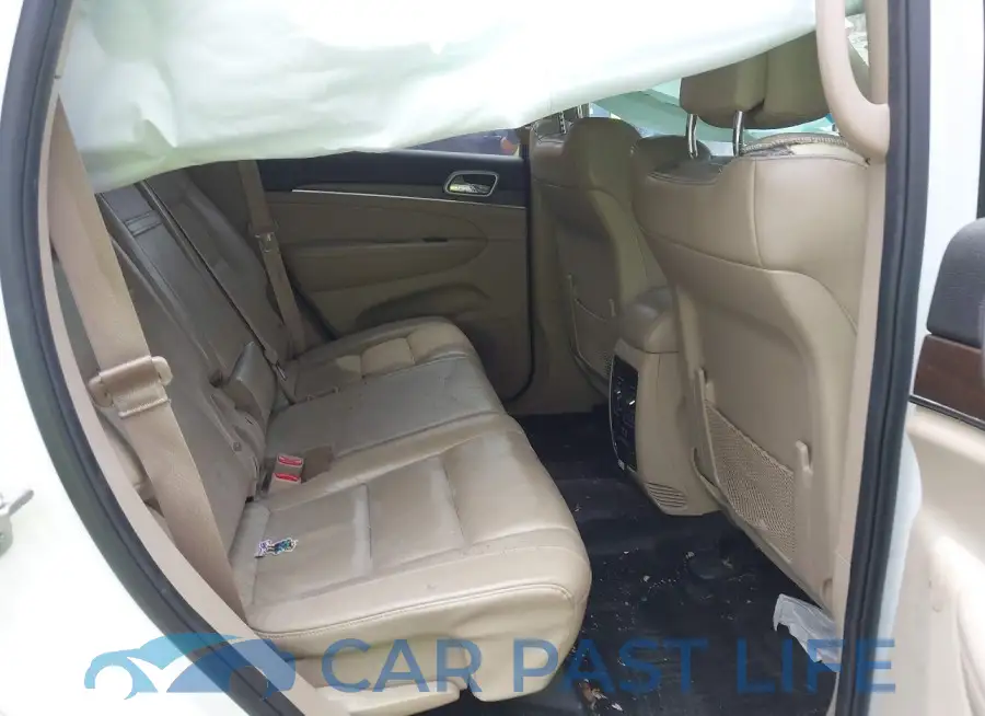 1C4RJFBG0JC144620# 8