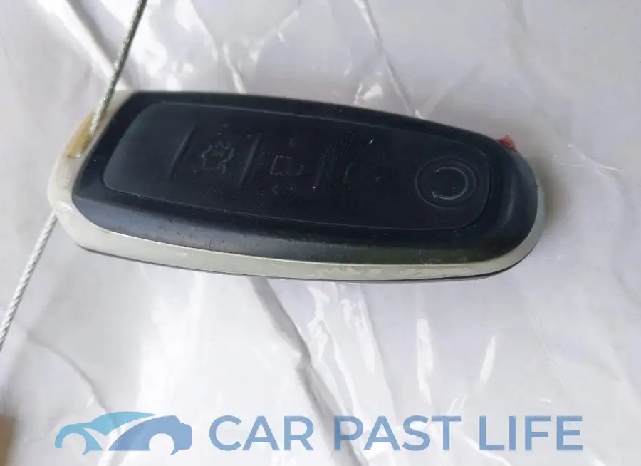 1FMCU0GD9KUB82007# 11