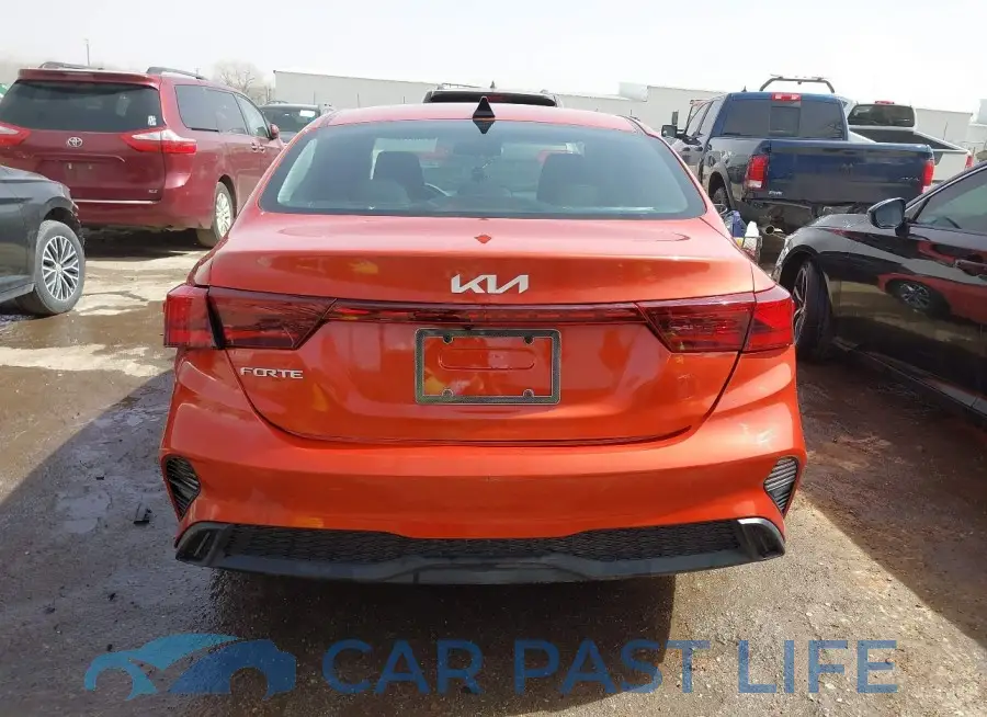 3KPF24AD8NE434985# 16