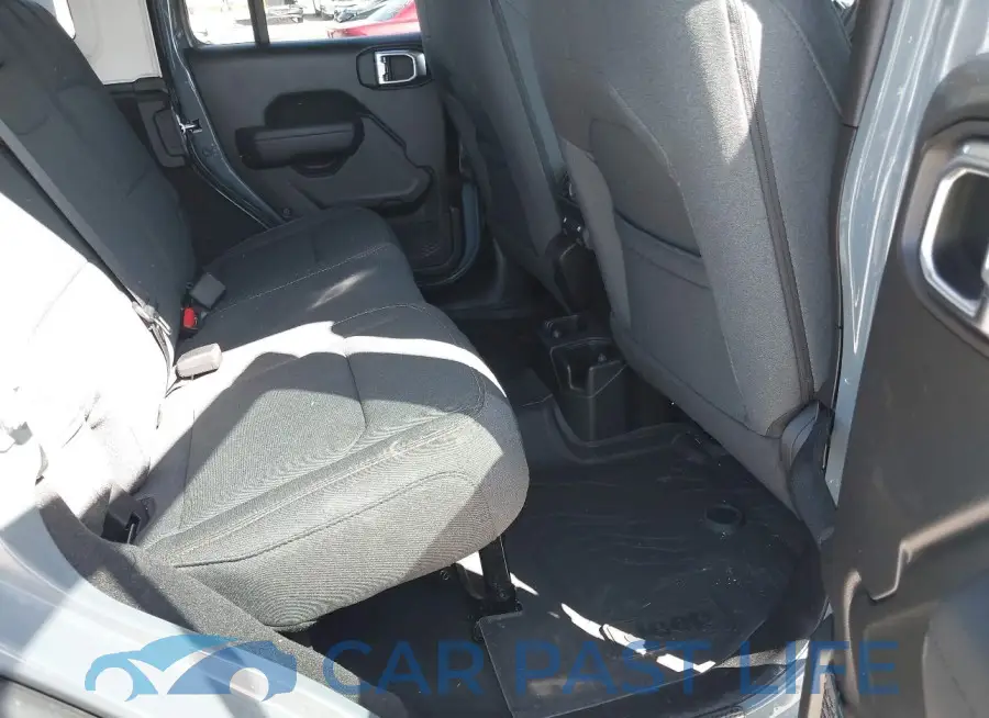 1C4PJXDN2RW351741# 8