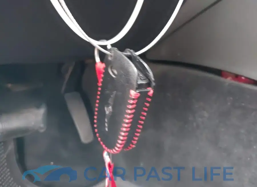 2C3CDXHG1FH901897# 11