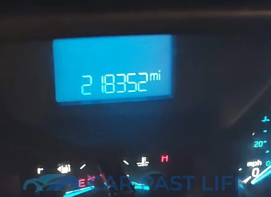 1FTYE2CMXHKA31531# 14