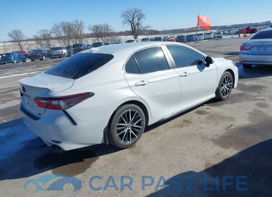 4T1G11AK8PU115624# 4