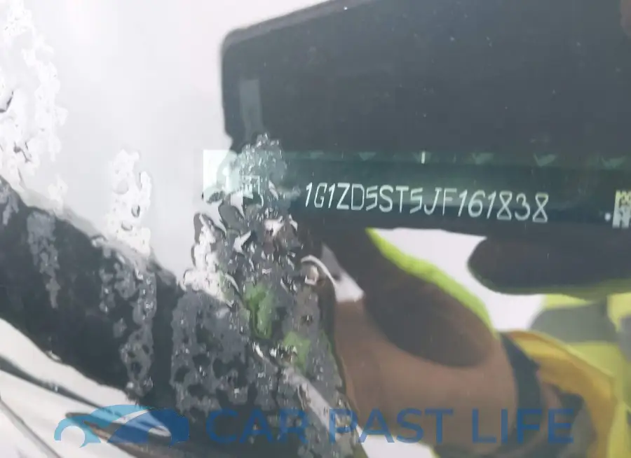 1G1ZD5ST5JF161838# 9