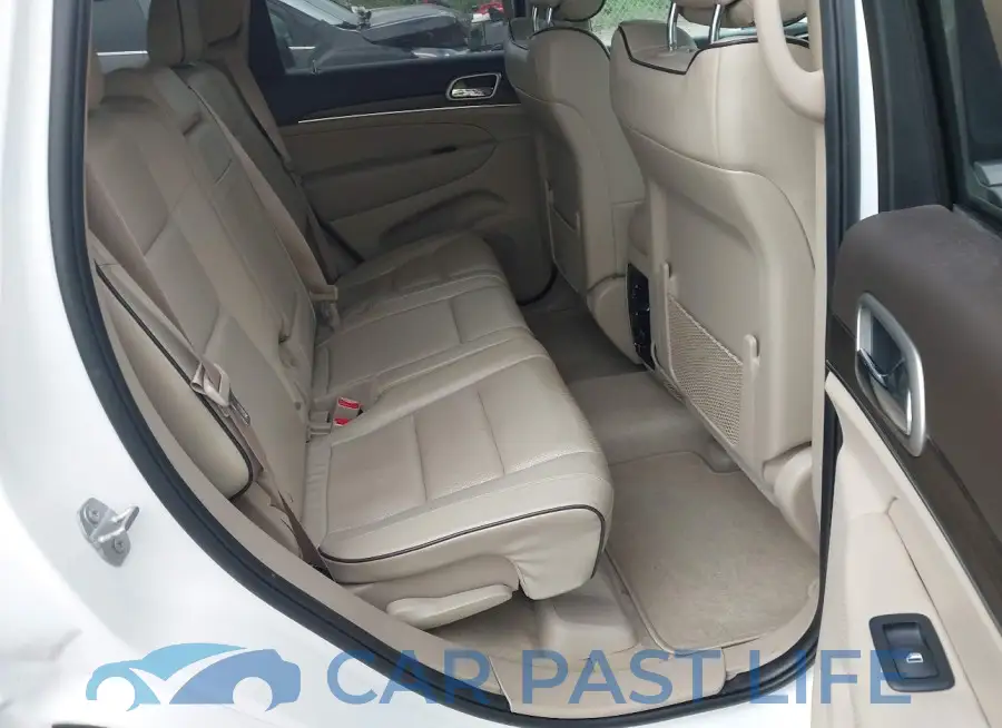 1C4RJFCG5HC800402# 8