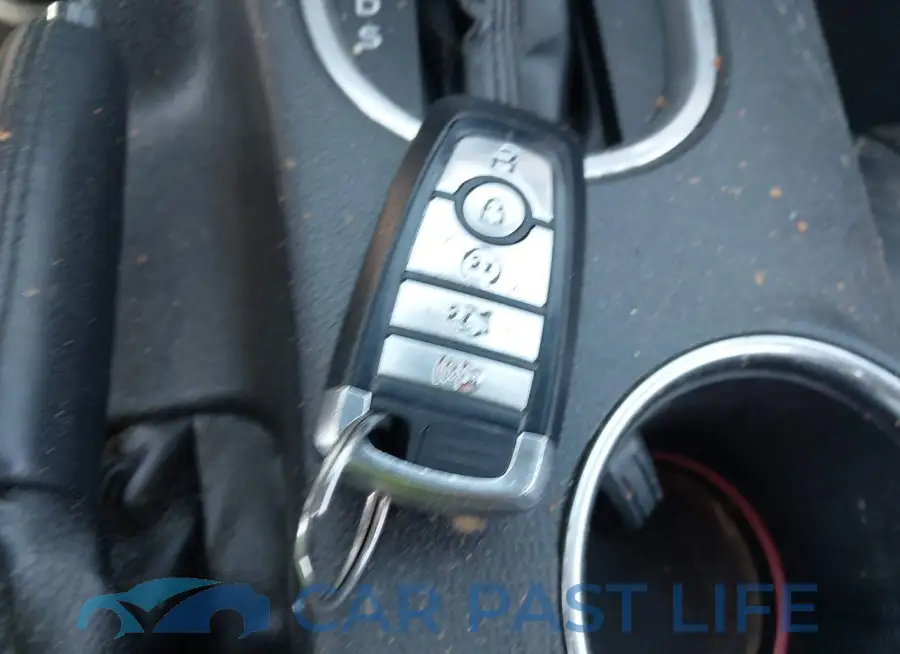 1FATP8UH4N5102828# 11