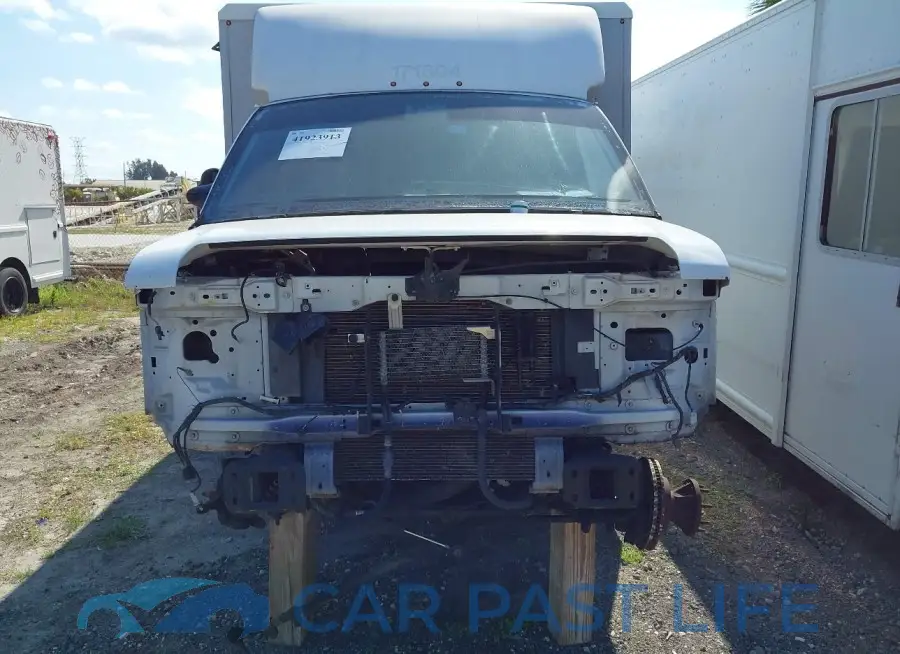 1FDXE4FS6HDC51850# 11